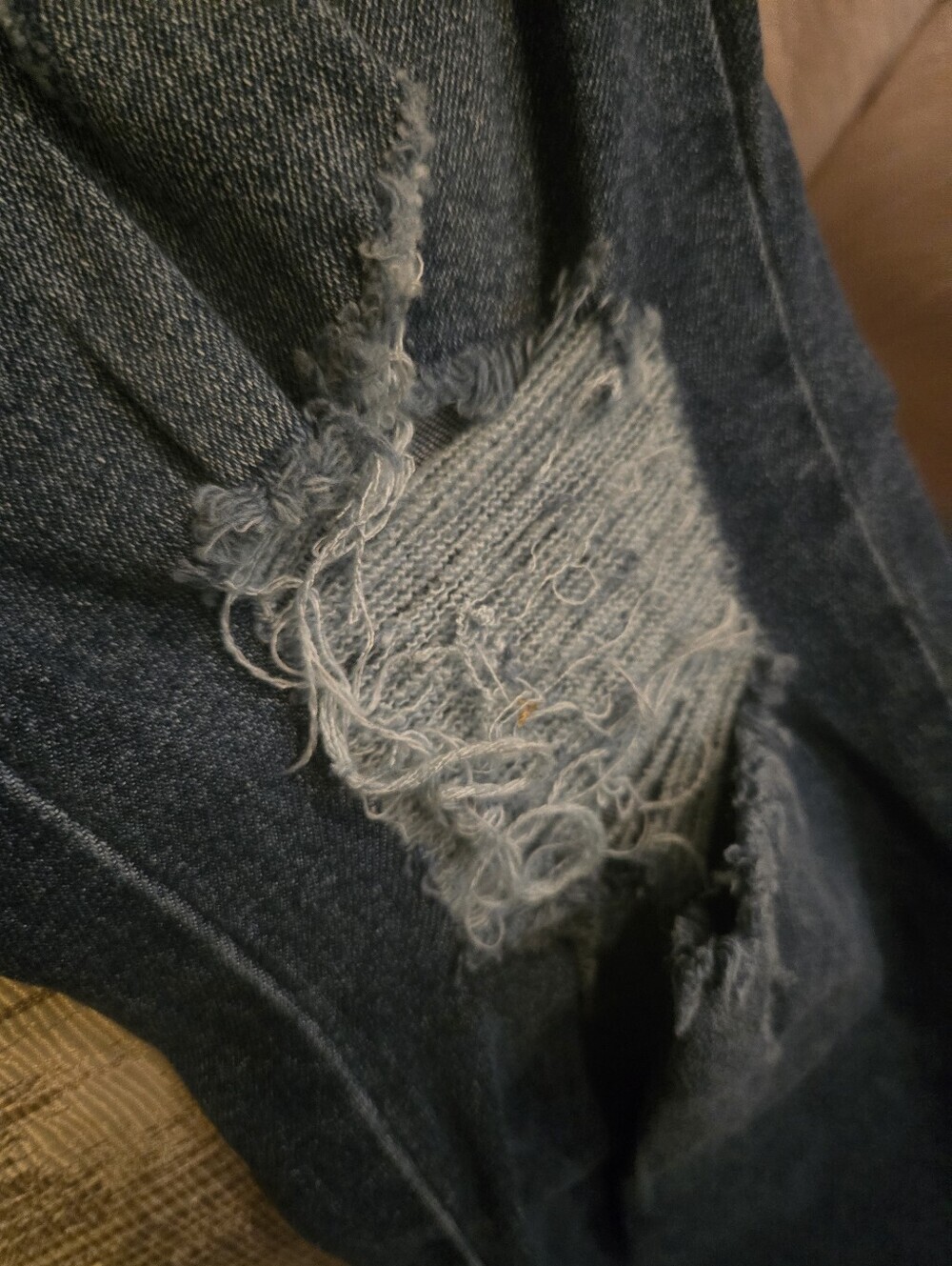 NEW!! Call It Love High Stretch Ripped Skinny Jeans - Dark Wash/Size 9-NWT - Picture 9 of 10